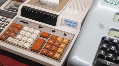 calculator machine 